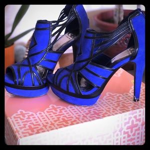 Gianni Binni 7.5 blue heels